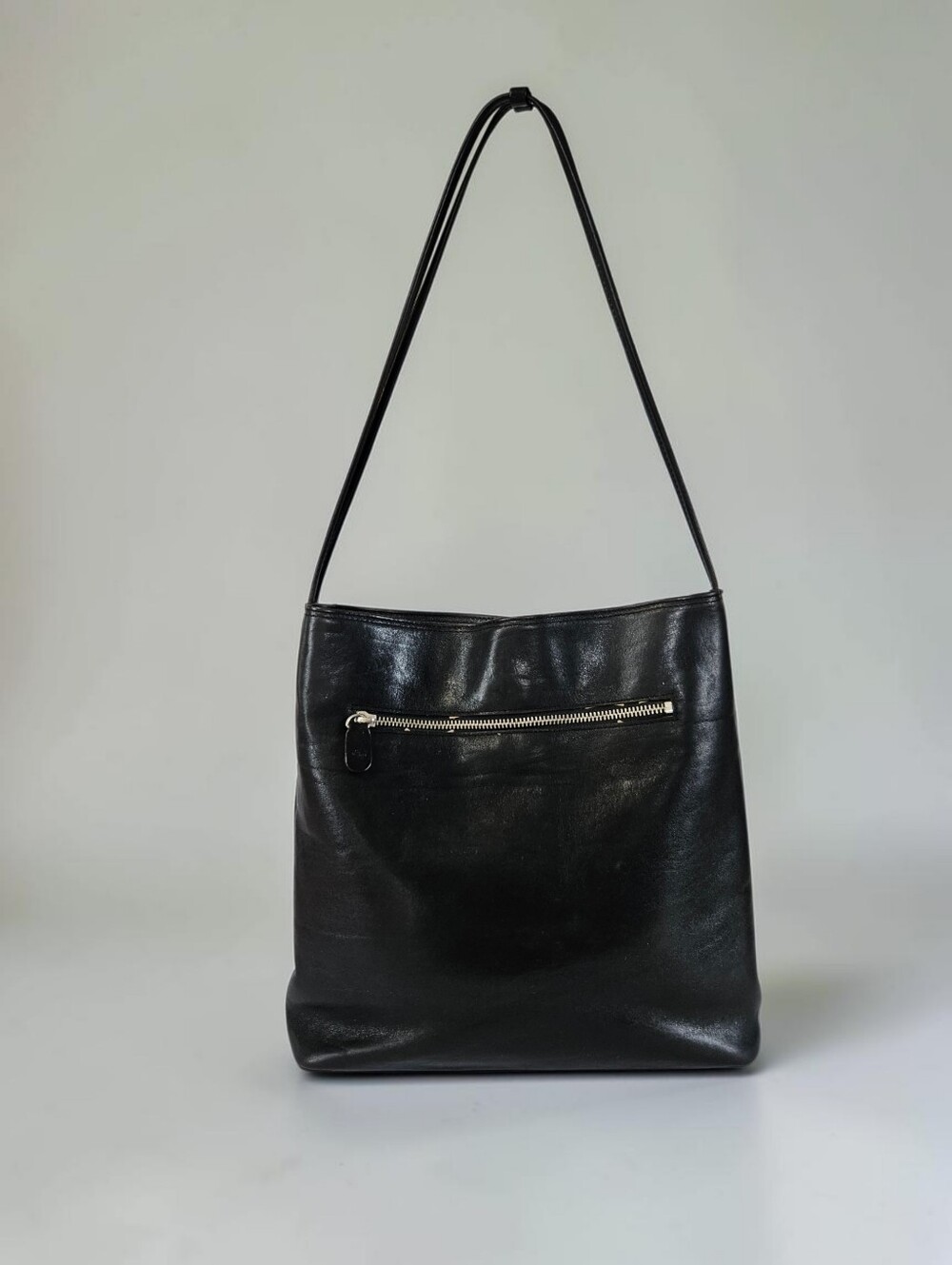 Vintage Monsac Sleek Polished Black Leather Minimalist Shoulder Bag Purse